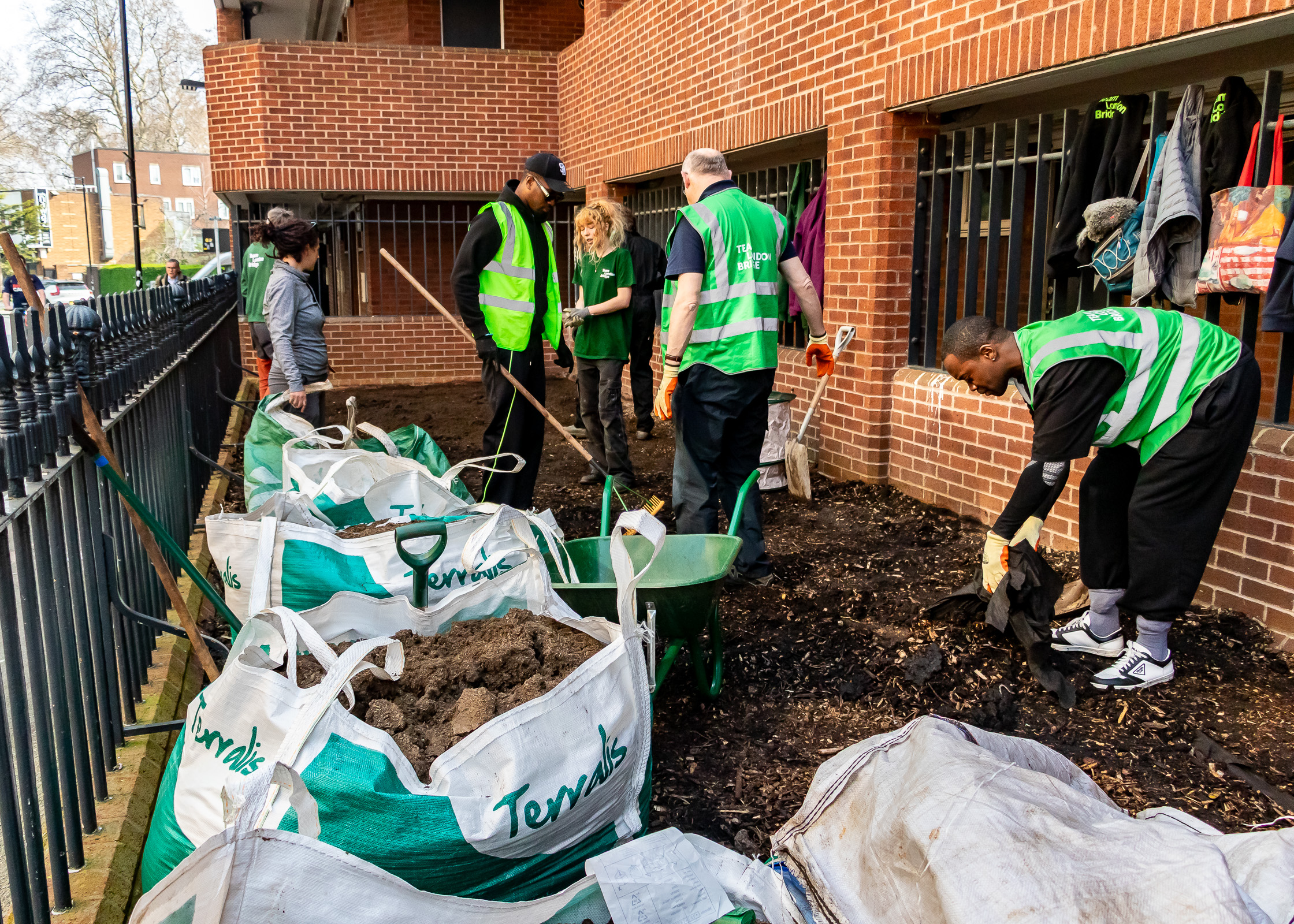 Green Volunteering: Bulb Planting (and How to Outsmart the Squirrels)